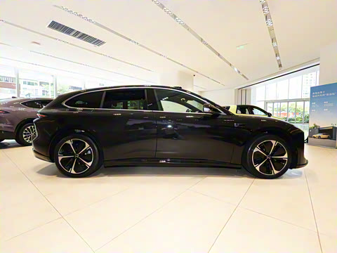 2025�� 75kWh Touring