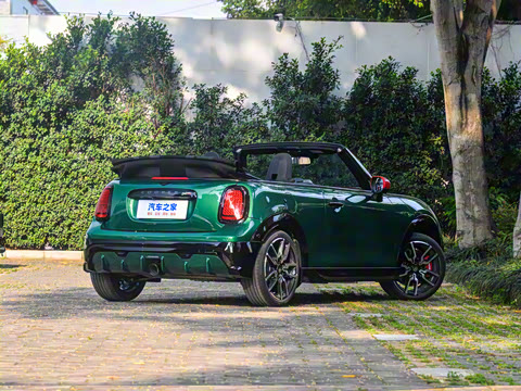 2025�� JOHN COOPER WORKS CABRIO
