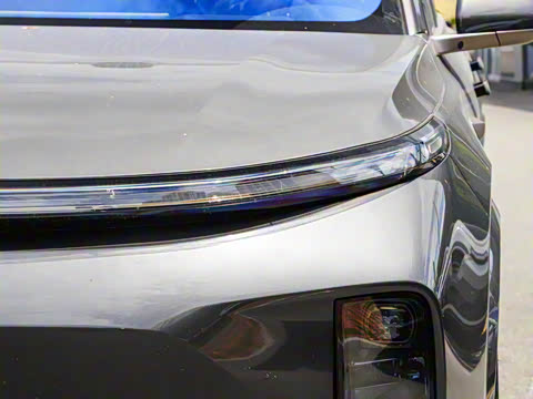 2025�� Ultra ���ܻ��°�