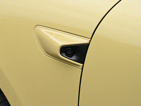 2025�� 75kWh Touring