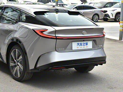 2025�� 630 MAX���а�