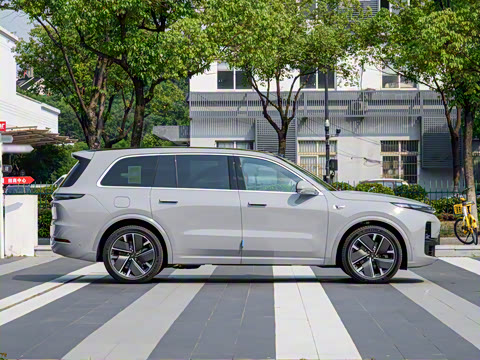 2025�� Pro ���ܻ��°�