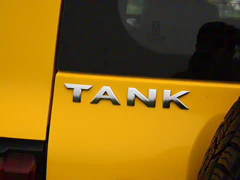 2022�� 2.0T �߾��޶���