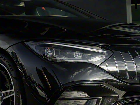 2023�� AMG EQE 53 4MATIC+