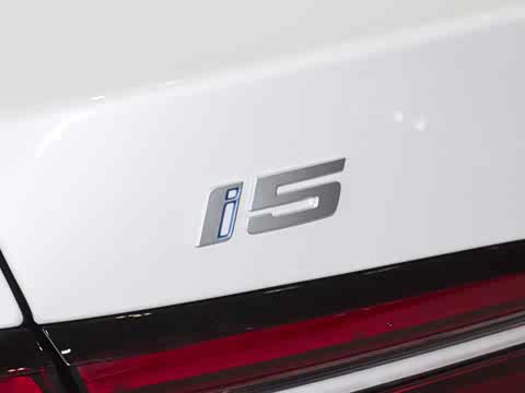 2025 eDrive 35L M˶װ