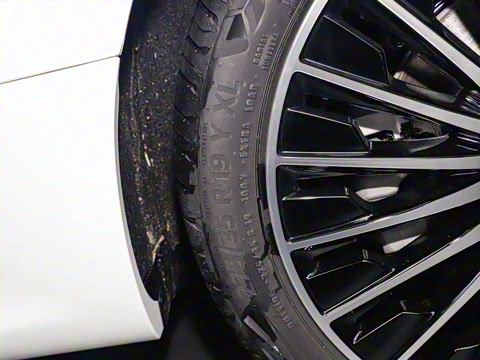 2025�� CLE 260 ���ܳ�