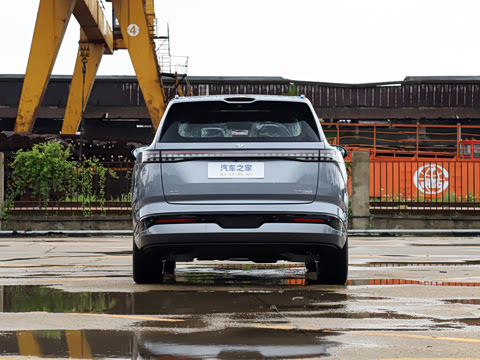 2025�� 210Ultra���Ȱ� 6��