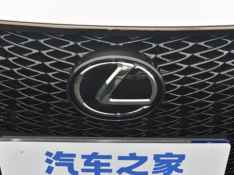 2022�� 300h F SPORT