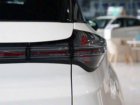 2020�� 400 U��