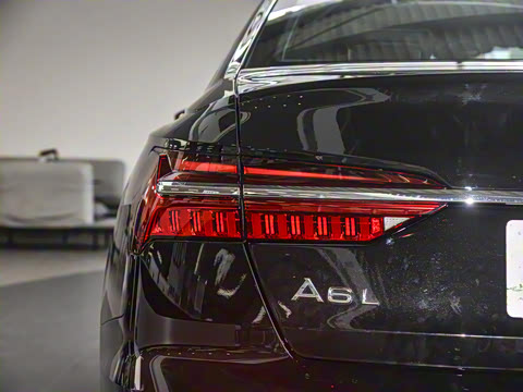 2025�� �Ŀ� 40 TFSI ����������