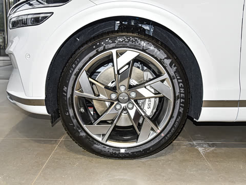 2023�� ����GV70 �콢��