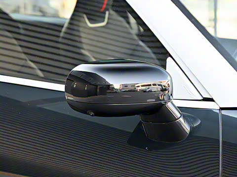 2025�� JOHN COOPER WORKS