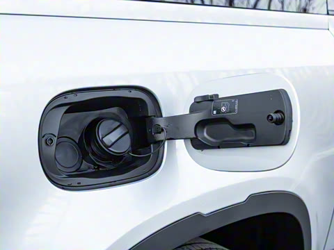 2022�� 90 2.0T P300 SE