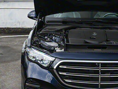 2025�� �Ŀ� E 300 L ʱ����