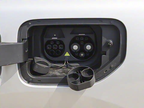 2025�� ���� 650ProѲ����