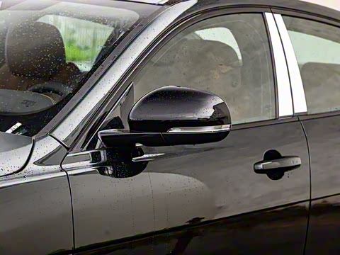 2025�� 2.0T 250PS R-DYNAMIC 90�����ذ�