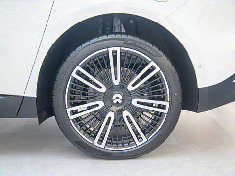 2025�� 102kWh ǩ����