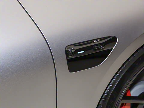 2025�� 703km Ultra�˶���