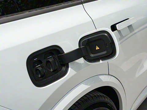 2025�� Ultra ���ܻ��°�