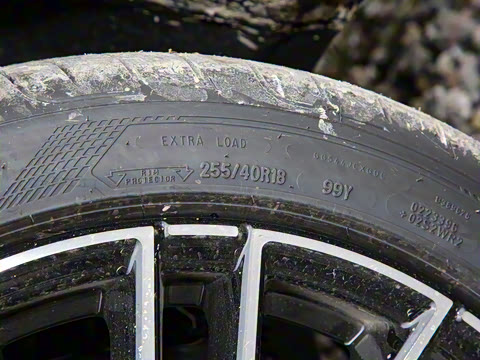 2023�� �Ŀ� C 260 L �˶���