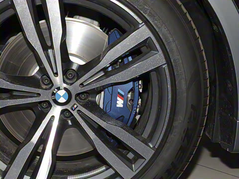 2024�� xDrive40i ������M�˶���װ