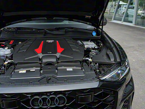 2025�� RS Q8 4.0T performance