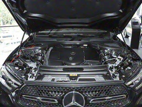 2025�� �Ŀ� GLC 300 4MATIC ����SUV