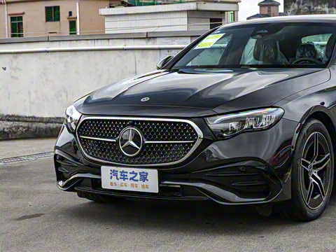 2025�� �Ŀ� E 260 �˶���