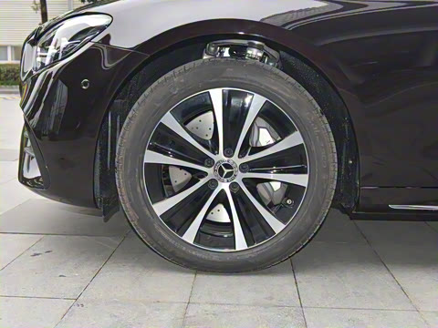 2022�� E 350 e L ���ʽ��϶����˶��γ�