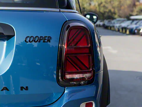 2022�� �Ŀ� 1.5T COOPER ALL4 ���ͼ�