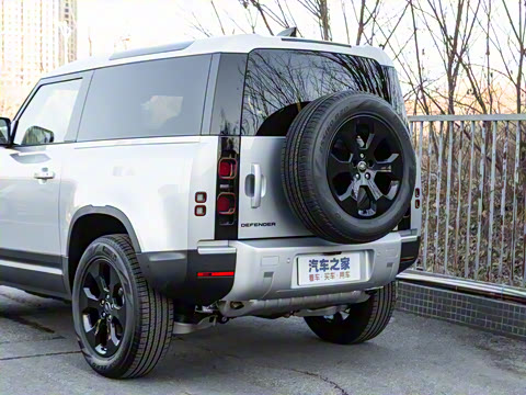 2022�� 90 2.0T P300 SE