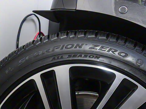 2025�� 3.0 L6 400PS �����ӳ���