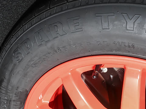 2025�� 3.0 L6 400PS �����ӳ���