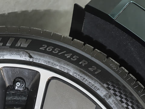 2025�� Ultra ���ܻ��°�