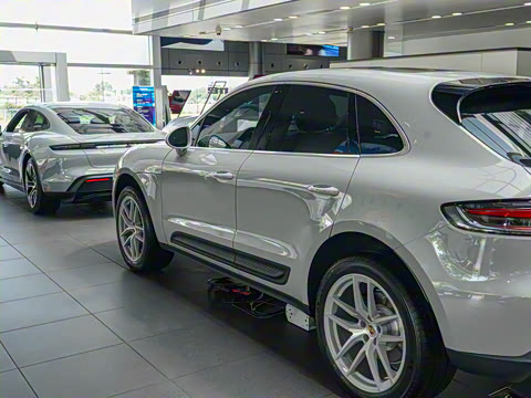 2025�� Macan 2.0T ���ΰ�