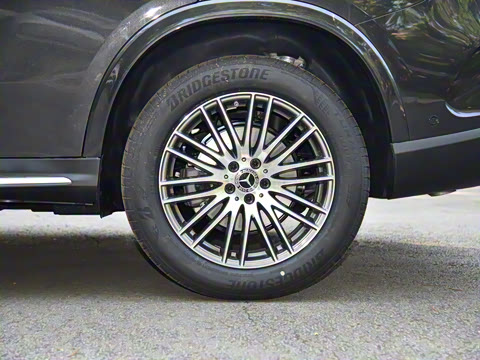 2023�� GLC 300 L 4MATIC ������ 7��