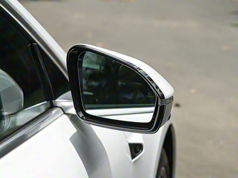 2025�� 75kWh Touring