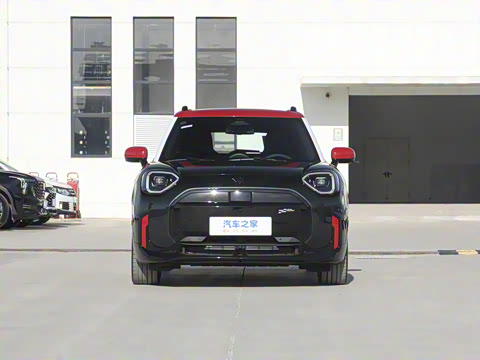 2025�� JOHN COOPER WORKS