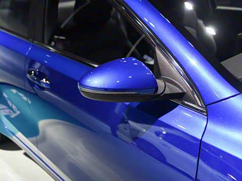 2020�� EV ���������� 490km