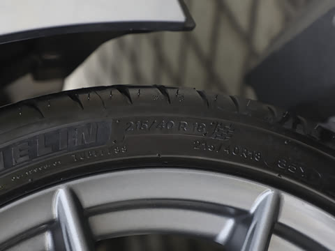 2022�� 2.4L �ֶ���