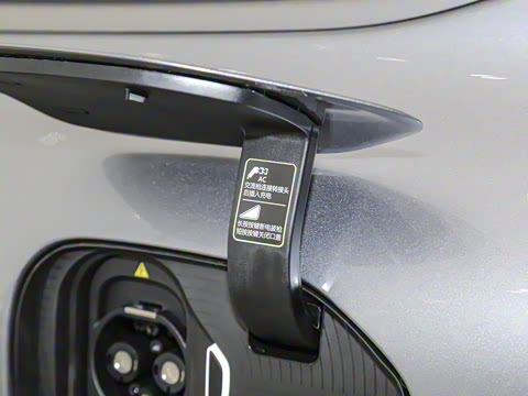 2025�� 75kWh Touring