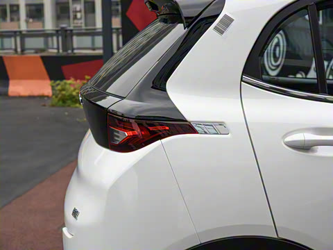 2022�� 30.66kWh ����������