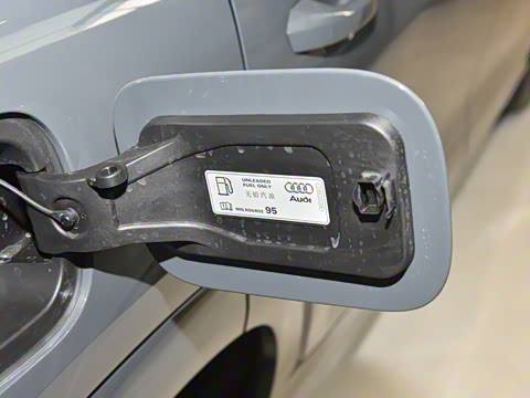 2023�� 50 TFSI quattro ������ ������װ