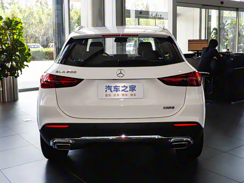 2025�� �Ŀ� GLA 200