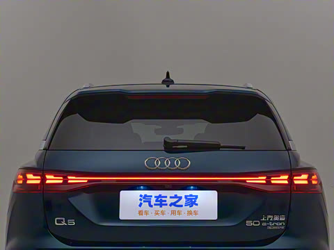 2022�� 50 e-tron quattro ��ҫ�� ������װ