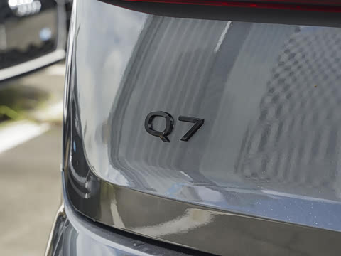 2025�� 45 TFSI quattro S line�˶���