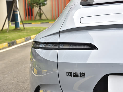 2025�� �Ŀ� Ultra���̰�