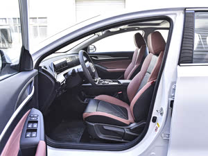 逸动2023款 畅享版 plus 蓝鲸ne 1.4t gdi dct尊贵版