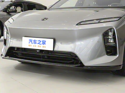 2025�� 75kWh Touring