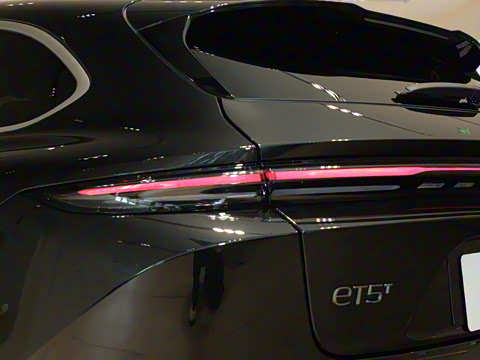 2025�� 75kWh Touring